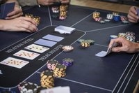 Pokerset in zwarte koffer, 500 chips  met waarde (14 gram)